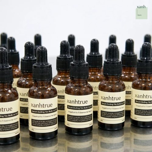 Dãy chai serum đã hoàn thiện đóng gói